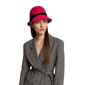 Vintage Laura Ashley made in Britain red wool felt black velvet cloche style hat